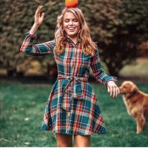 Kiel James Patrick Cozy Cabin Flannels Dress M Green Plaid Woodstock Trail
